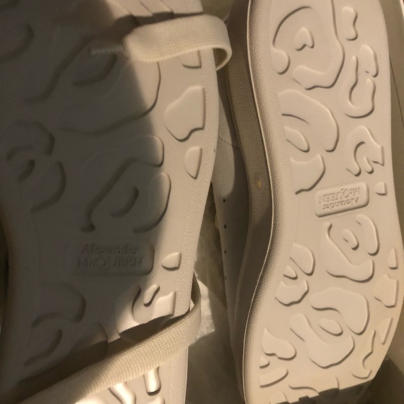 Alexander McQueen Sneakers (Suede) - Picture 4 of 4